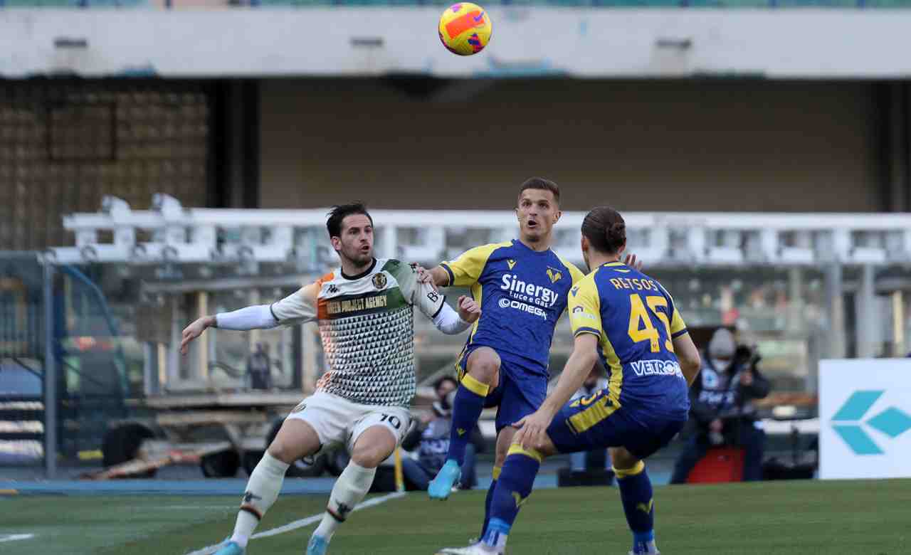 Aramu marcato da Lazovic e Darko