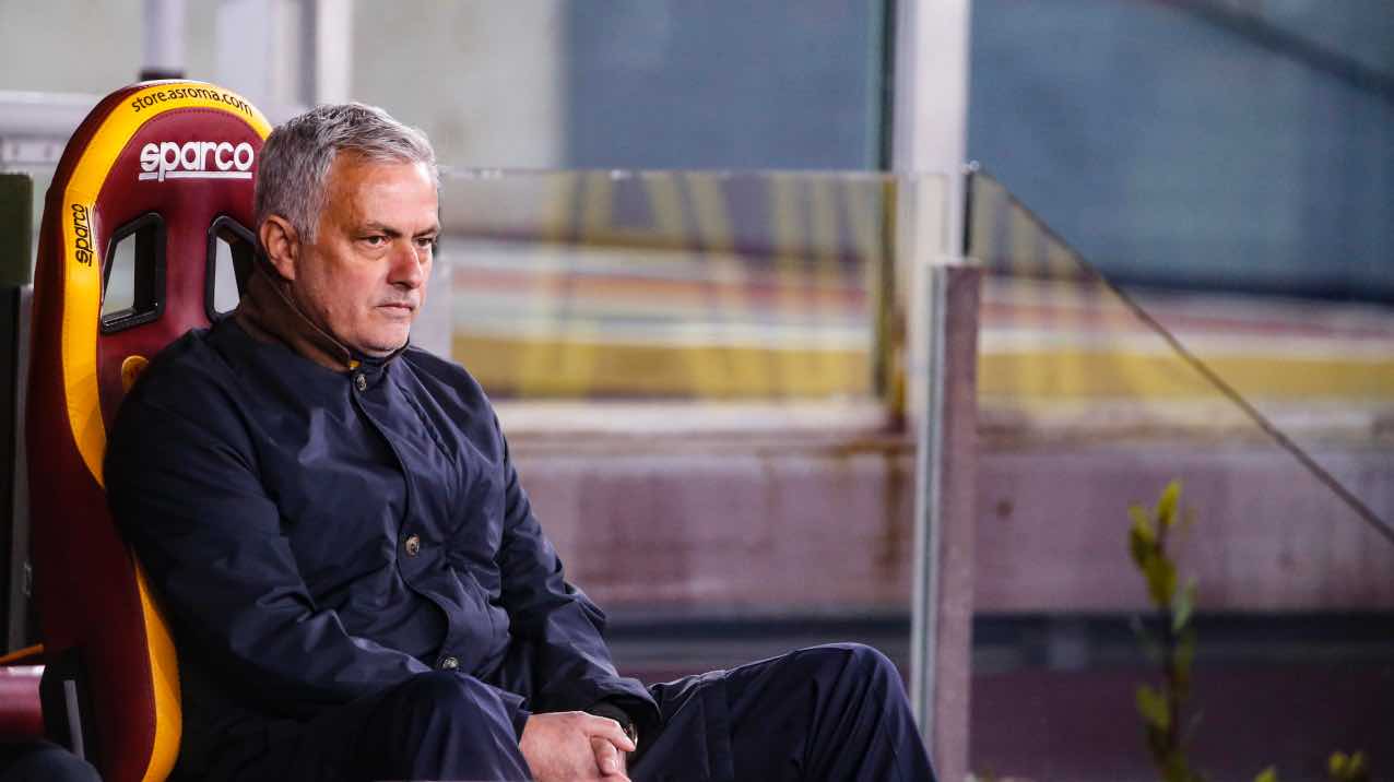 Il tecnico della Roma Mourinho riflette