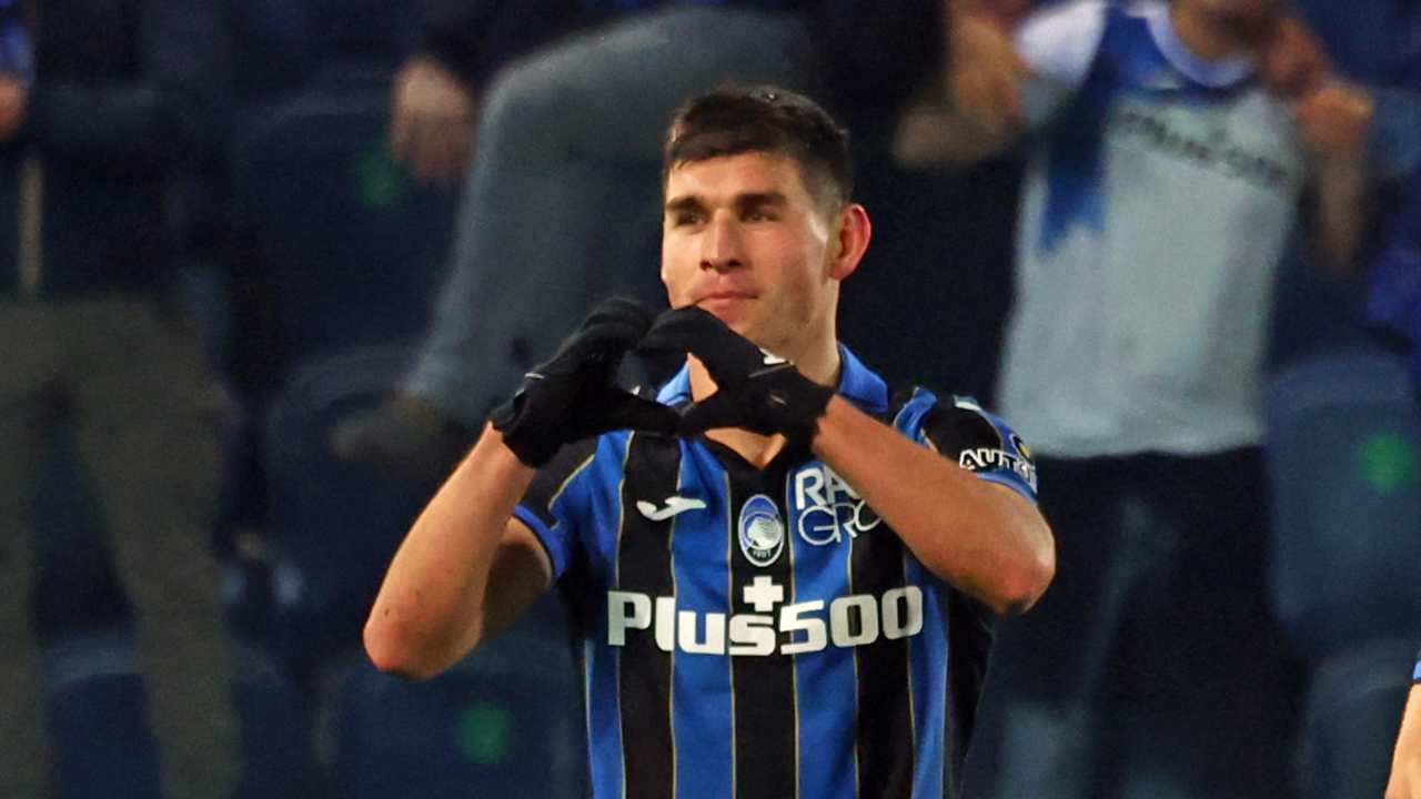 Malinovskyi fa gesto del cuore Atalanta