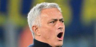 Mourinho arrabbiato nervoso