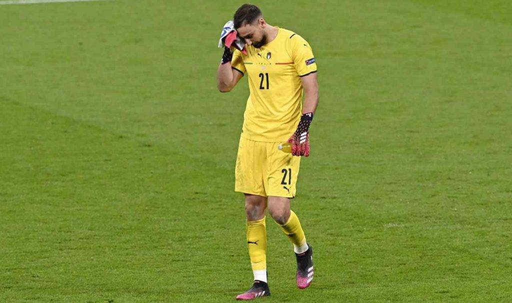 Donnarumma a testa bassa