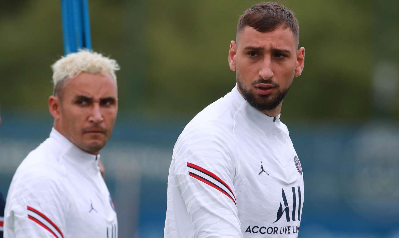 PSG, Donnarumma e Navas in allenamento