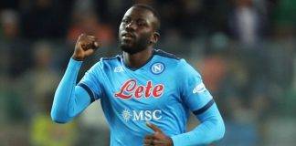 Koulibaly alza il pugno