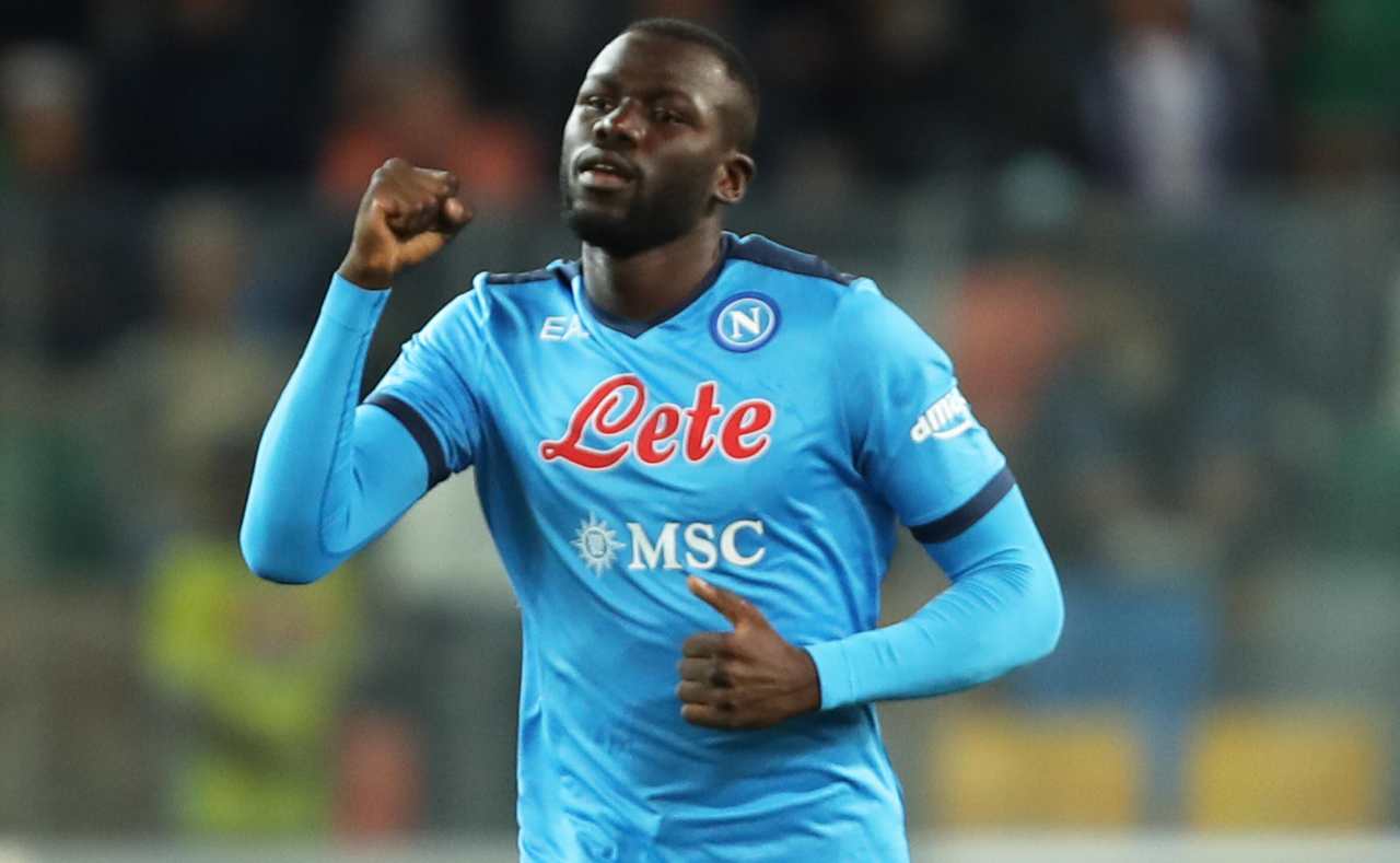 Koulibaly alza il pugno