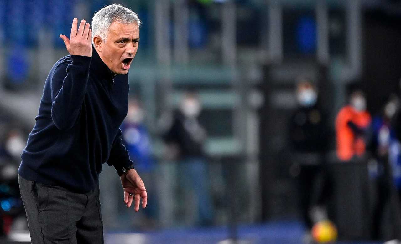 Roma-Verona, Mourinho grida in panchina