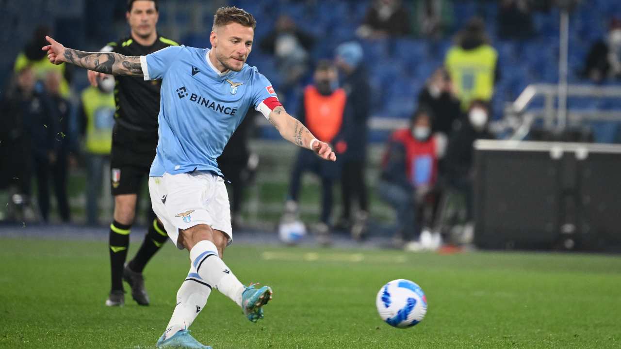 Immobile tira il rigore