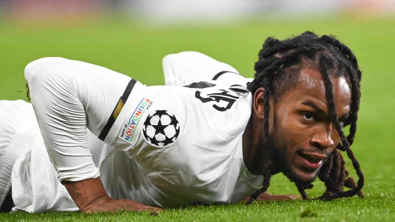 Renato Sanches a terra 