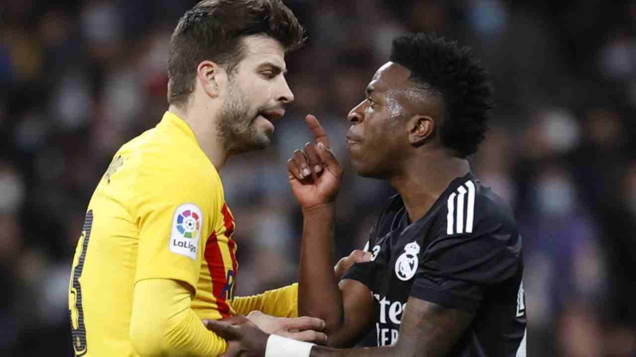 Pique e Vinicius faccia a faccia in Real Madrid Barcellona