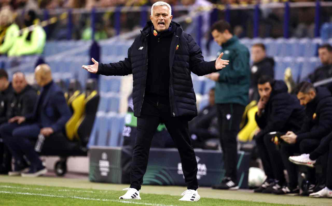 Roma-Vitesse, Mourinho gesticola