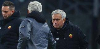 Roma-Atalanta, Mourinho e Gasperini si stringono la mano