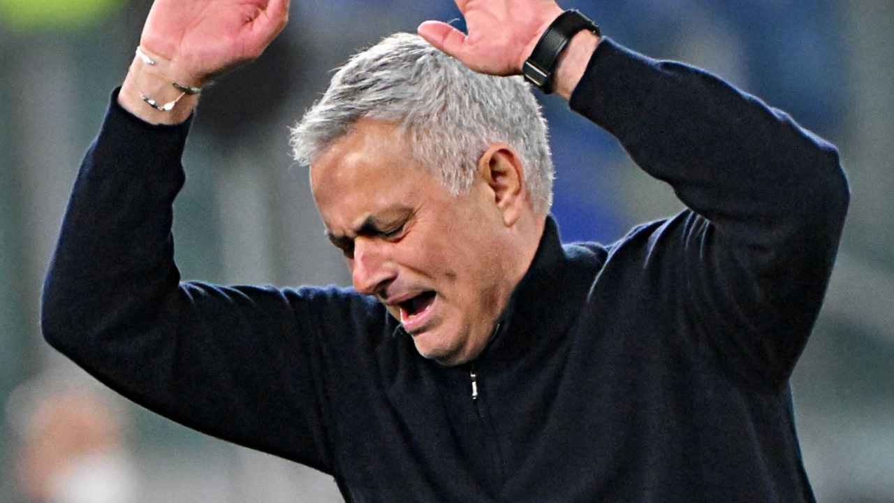 Mourinho si dispera 