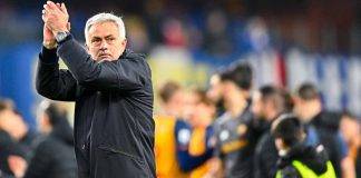 Roma, Mourinho applaude