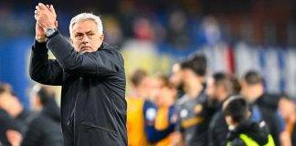 Roma, Mourinho applaude