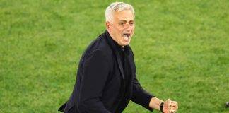 Roma, Mourinho esulta