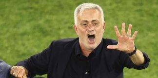 Roma, Mourinho esulta