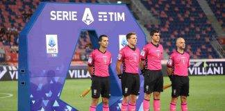 Serie A, l'arbitro Marcenaro ed i suoi assistenti durante Bologna-Verona