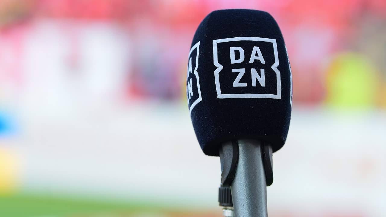 Dazn, il microfono