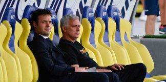 Roma, Mourinho e Tiago Pinto in panchina