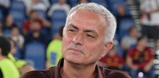 Roma, Mourinho sorride