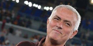 Roma, Mourinho sorride