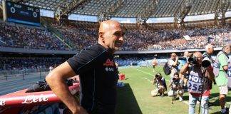 Napoli, Spalletti sorride a bordo campo