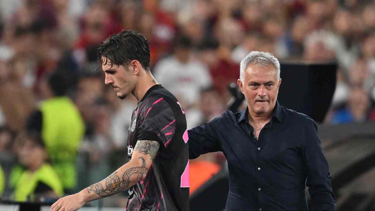 José Mourinho e Nicolò Zaniolo della Roma