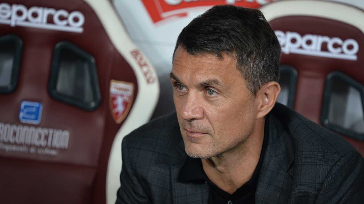 Milan, Maldini osserva