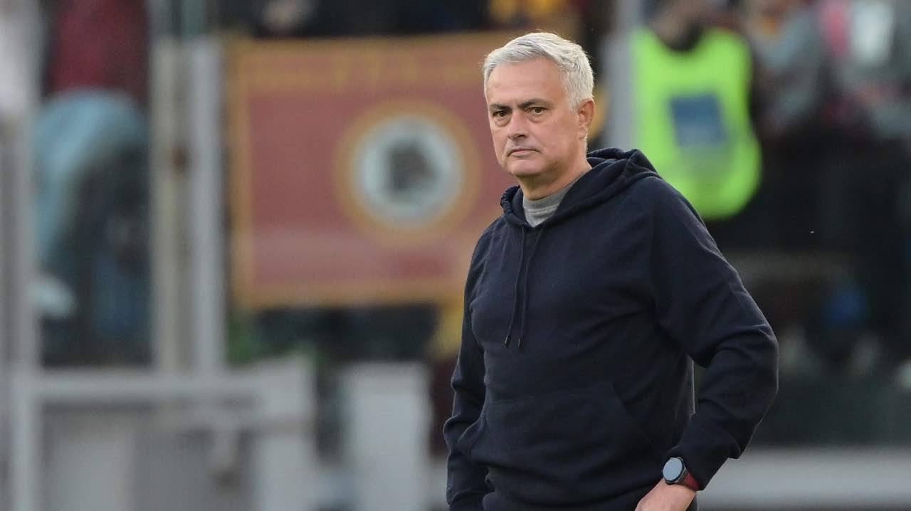 Roma, Mourinho osserva