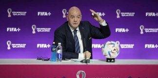 FIFA, Infantino gesticola in conferenza stampa