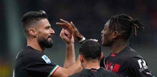 Milan-Fiorentina, Leao esulta con i compagni