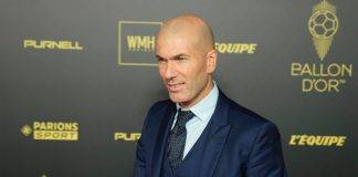 Zidane sorride