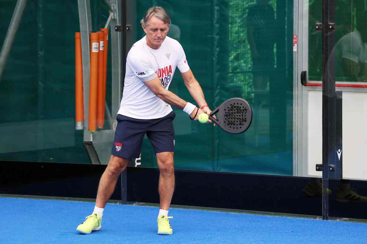 Mancini che gioca a padel