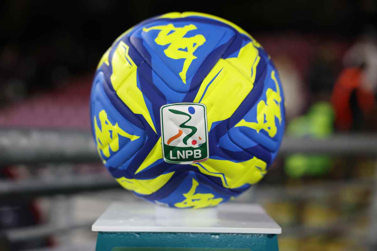 pallone serie B