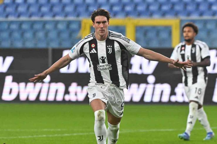 Dusan Vlahovic, attaccante della Juventus, mentre esulta