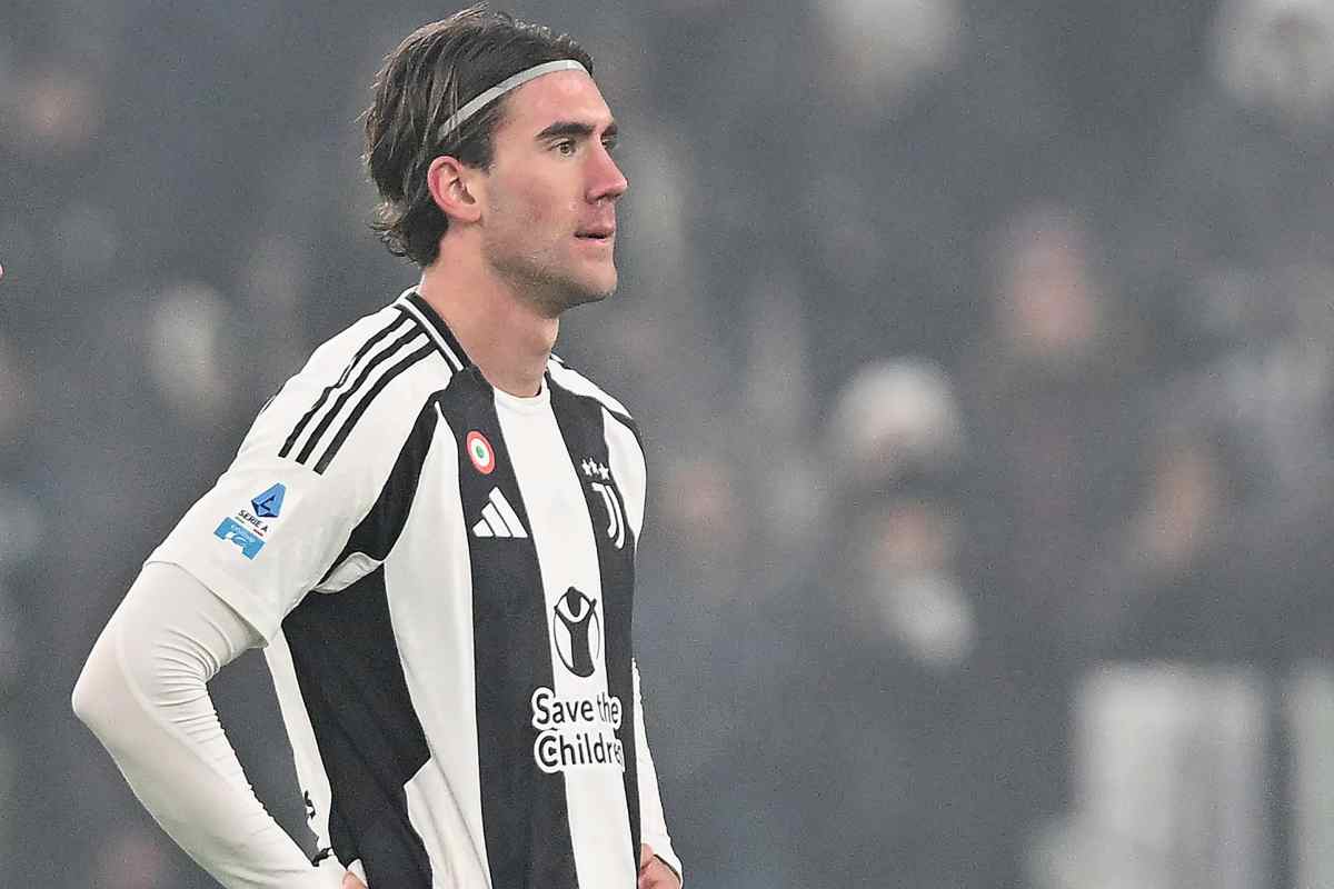 Dusan Vlahovic della Juventus mentre guarda sconsolato la porta