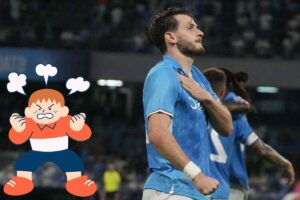 Kvicha Kvaratskhelia, attaccante del Napoli, che esulta dopo un gol