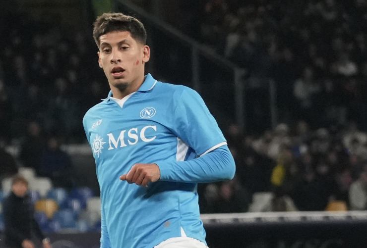 Mathias Olivera in azione con la maglia del Napoli