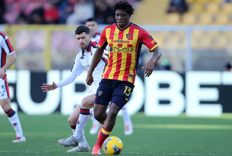 Patrick Dorgu in azione con la maglia del Lecce