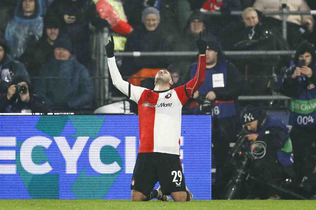 Santiago Gimenez del Feyenoord che esulta