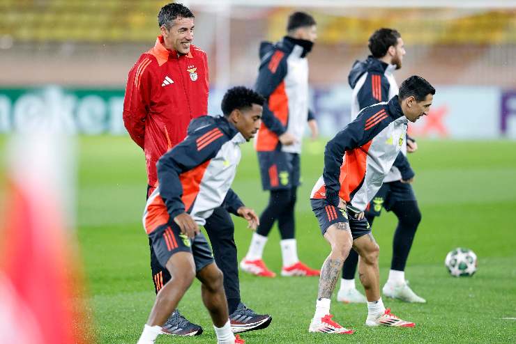 Calciatori del Benfica durante un allenamento