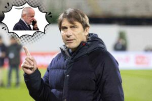 Antonio Conte, allenatore del Napoli, indica un fumetto con dentro Aurelio De Laurentiis