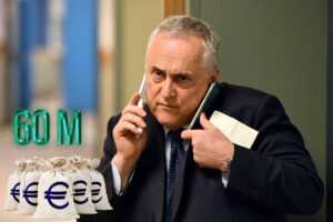 Claudio Lotito parla al telefono