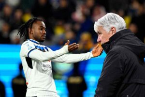 Ademola Lookman e Gian Piero Gasperini, entrambi arrabbiati