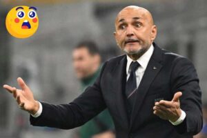 Luciano Spalletti, ct dell'Italia, con un'espressione stupefatta