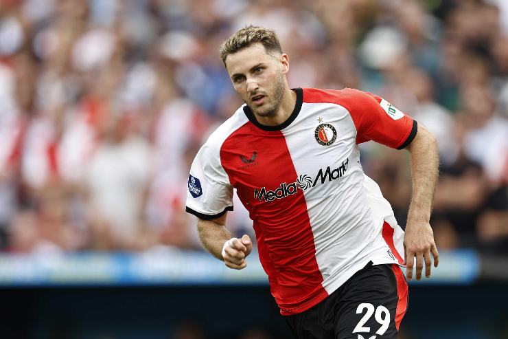 Santiago Gimenez in azione con la maglia del Feyenoord