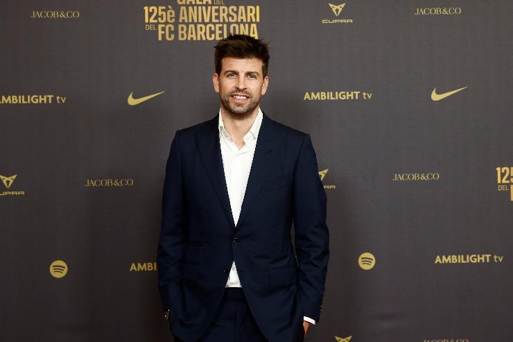 Gerard Piqué sorride