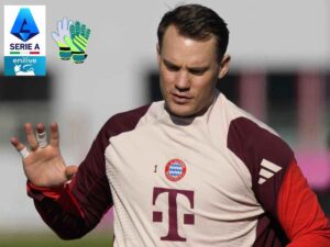 Manuel Neuer del Bayern Monaco saluta tutti