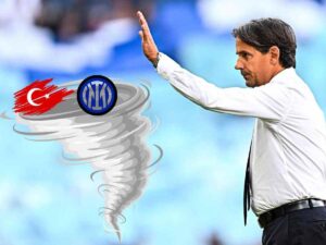 Simone Inzaghi un tornado e la bandiera della Turchia